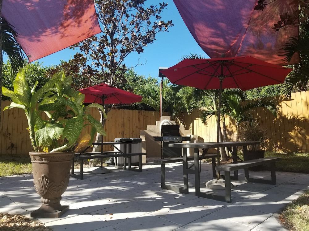 Hawthorn Extended Stay By Wyndham West Palm Beach Exteriör bild